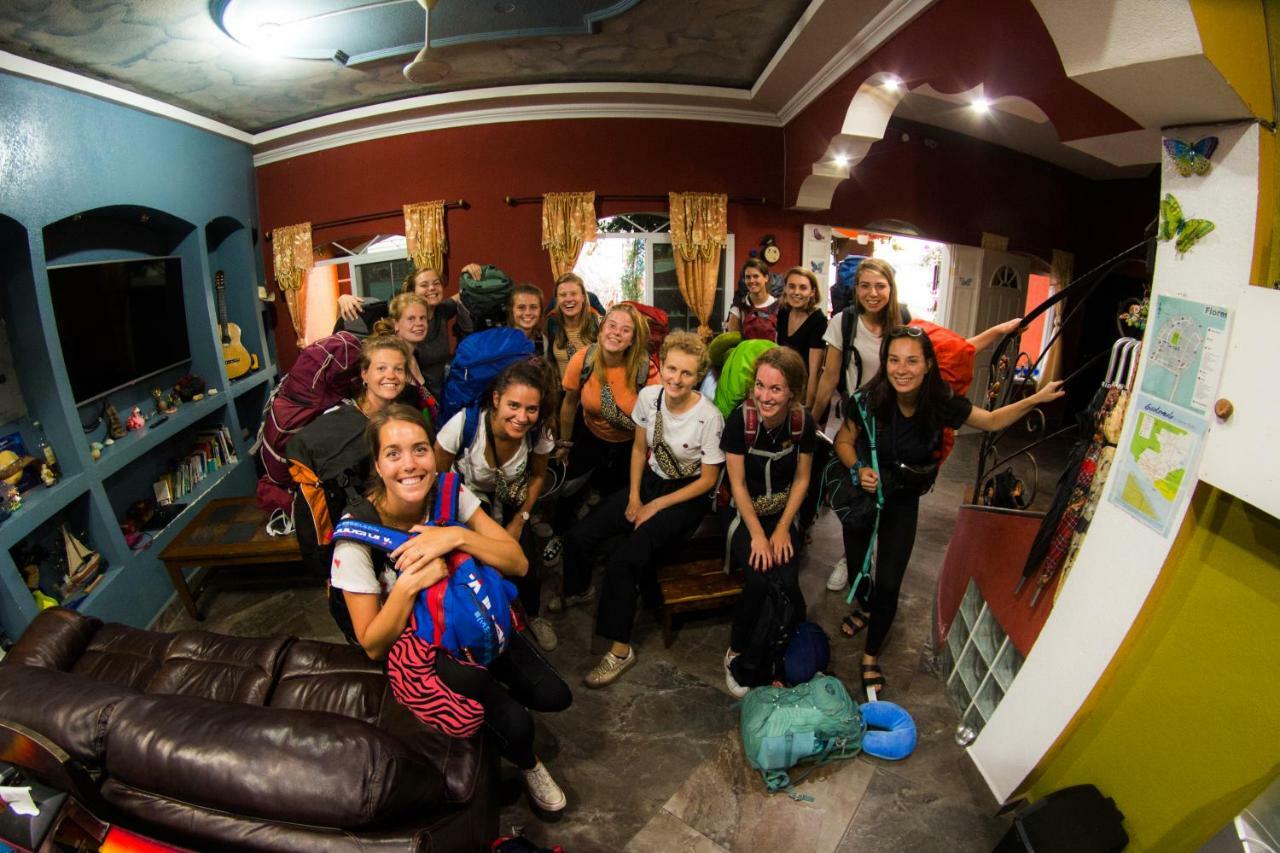 Hostal Casa De Grethel Флорес Екстер'єр фото